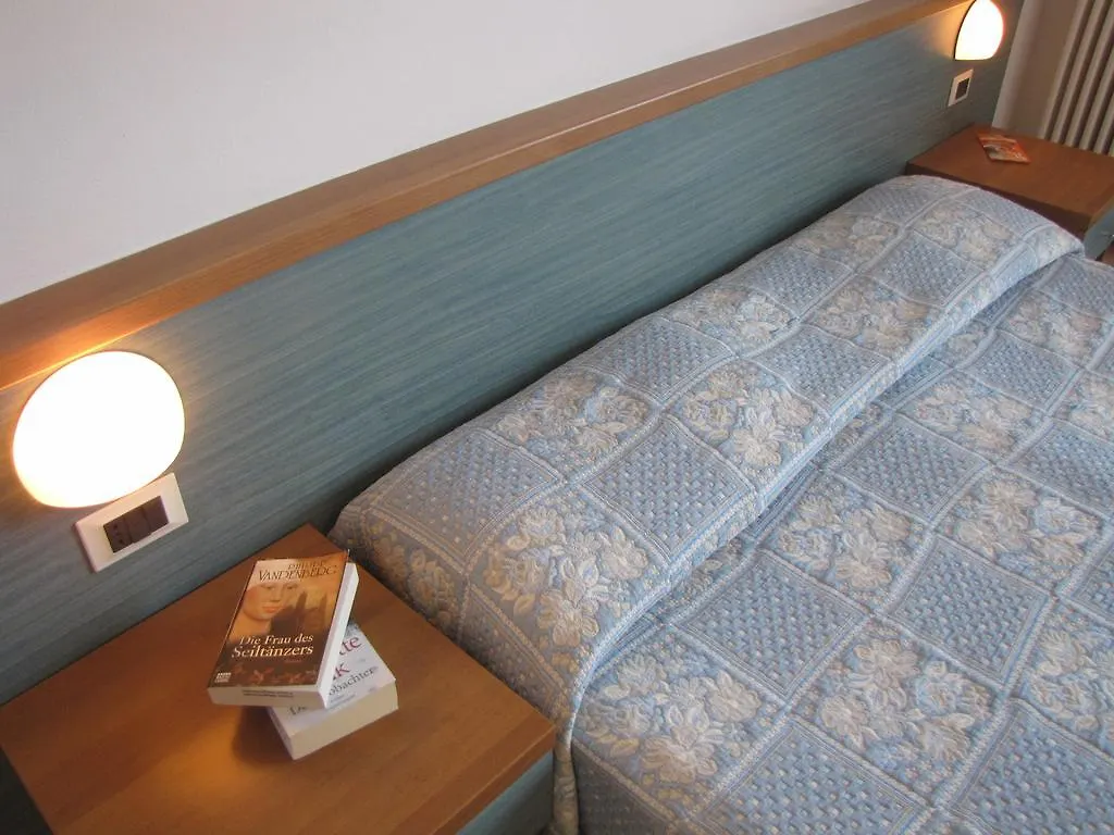 *** Aparthotel Residence Villa Margherita Brenzone sul Garda Italy