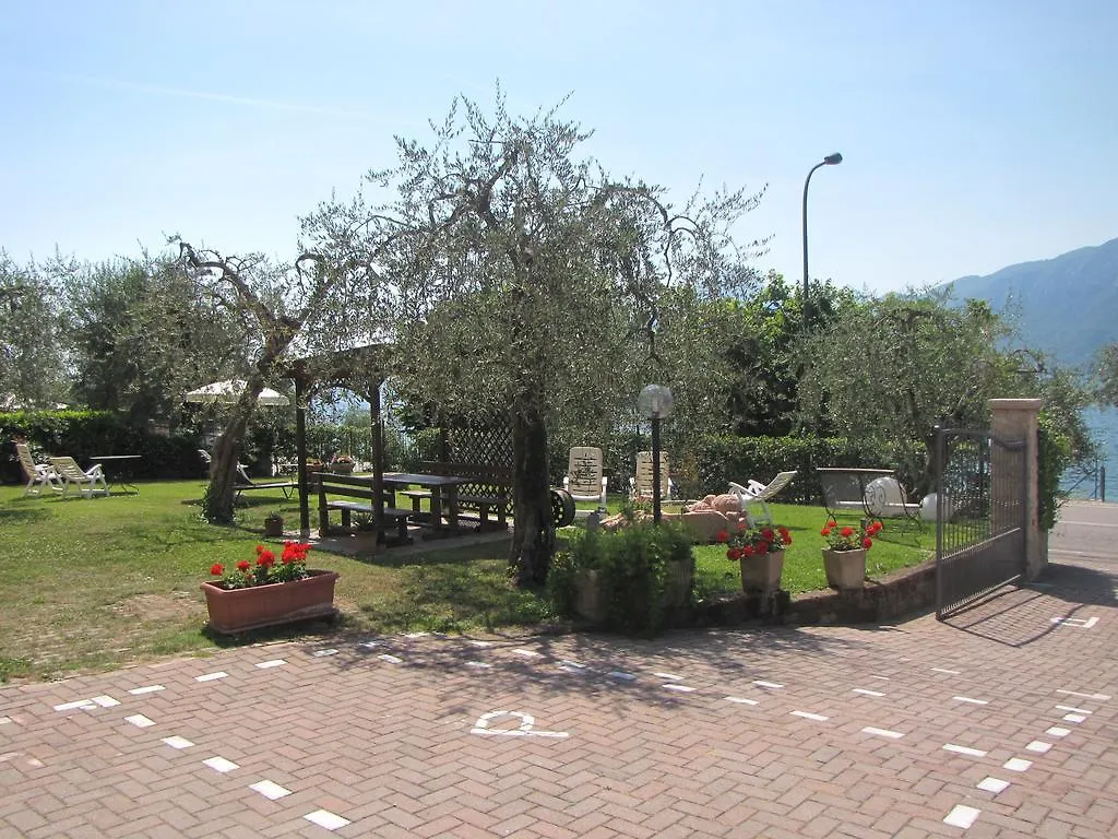 *** Aparthotel Residence Villa Margherita Brenzone sul Garda Italy